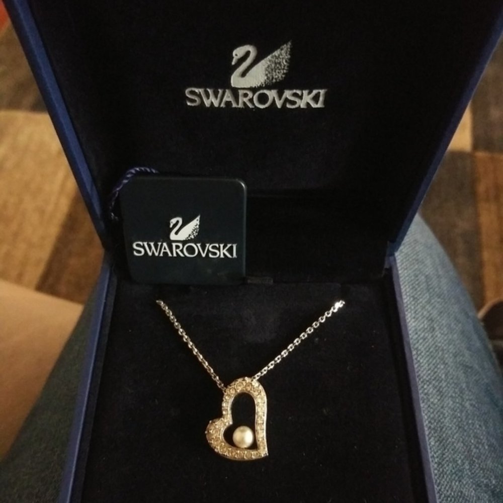 Swarovski Heart Floating Pearl‎ Necklace Silver